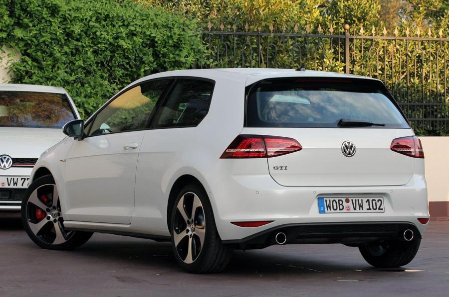  Volkswagen Golf GTi 5-Door 2015 года  (фото 48 из 48)